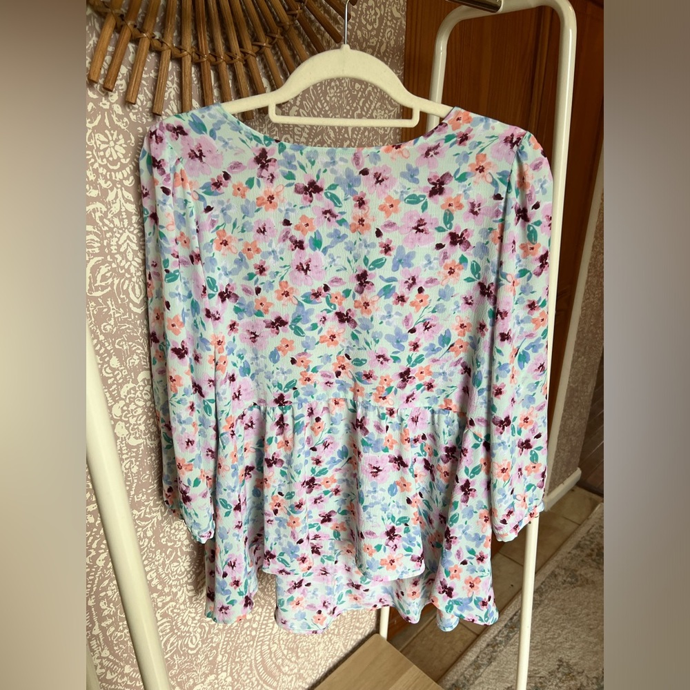 Elle Floral Blouse - 3/4 Length Sleeves